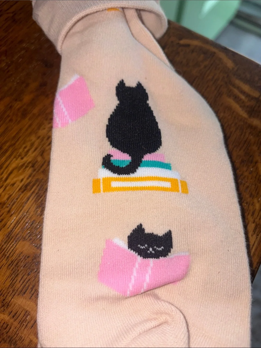 I Love Cats & Books Socks - Women’s Socks